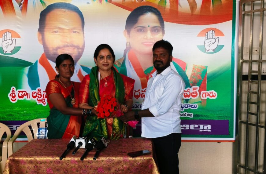 డీసీసీ అధ్యక్షురాలిని కలిసిన కళాకారిణి శైలజ రమేష్