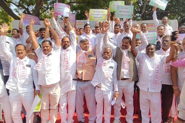 ఢిల్లీ జంతర్ మంతర్ వద్ద ఓసిల మహా ధర్నా విజయవంతం